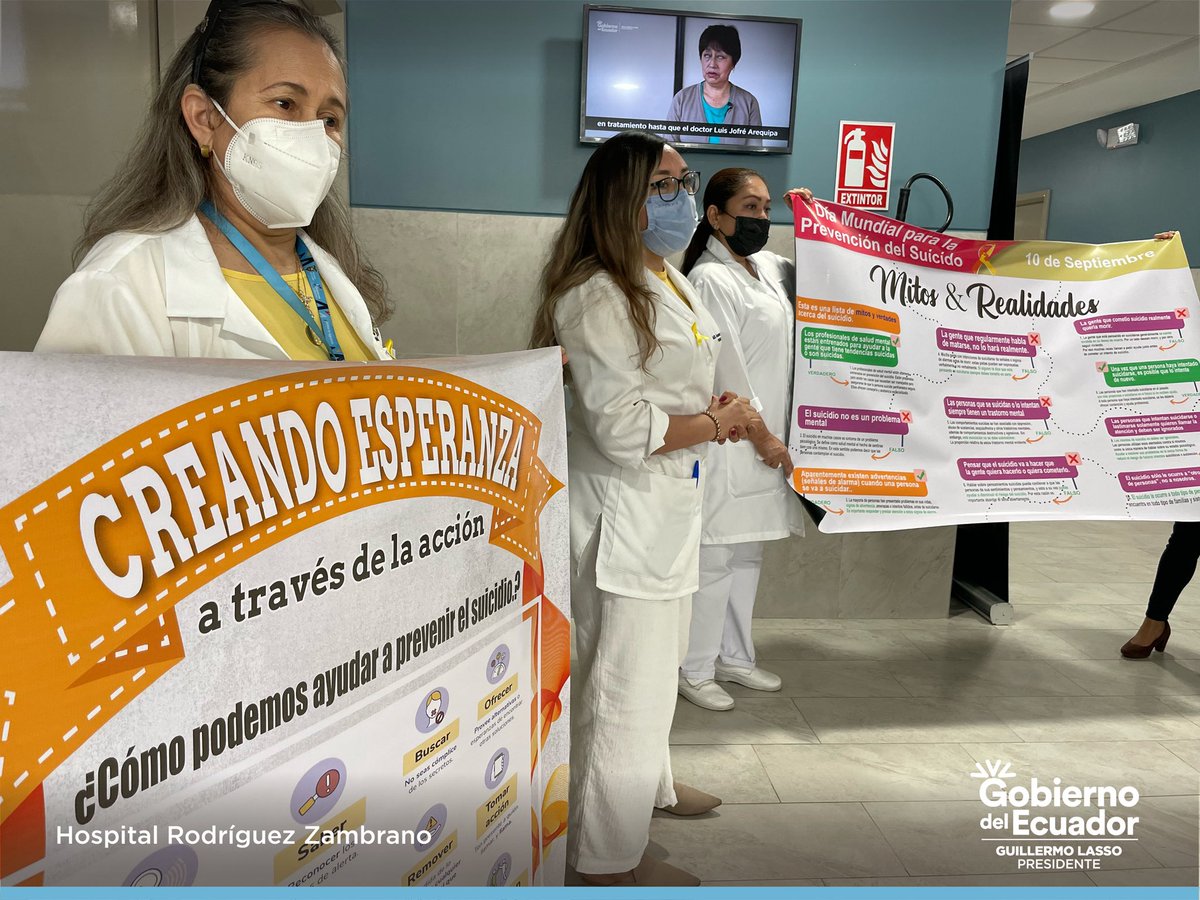 HRZManta's tweet photo. La prevención del suicidio es tarea todos y por ello, nuestros profesionales del Servicio de Salud Mental 🧑🏻‍⚕️👨🏻‍⚕️👩🏻‍⚕️ trabajan con nuestros usuarios para sensibilizarlos sobre los indicadores de riesgo y las acciones que se deben tomar para evitarlo 🫂

#HRZTeCuida https://t.co/eYOBtaf5Zm