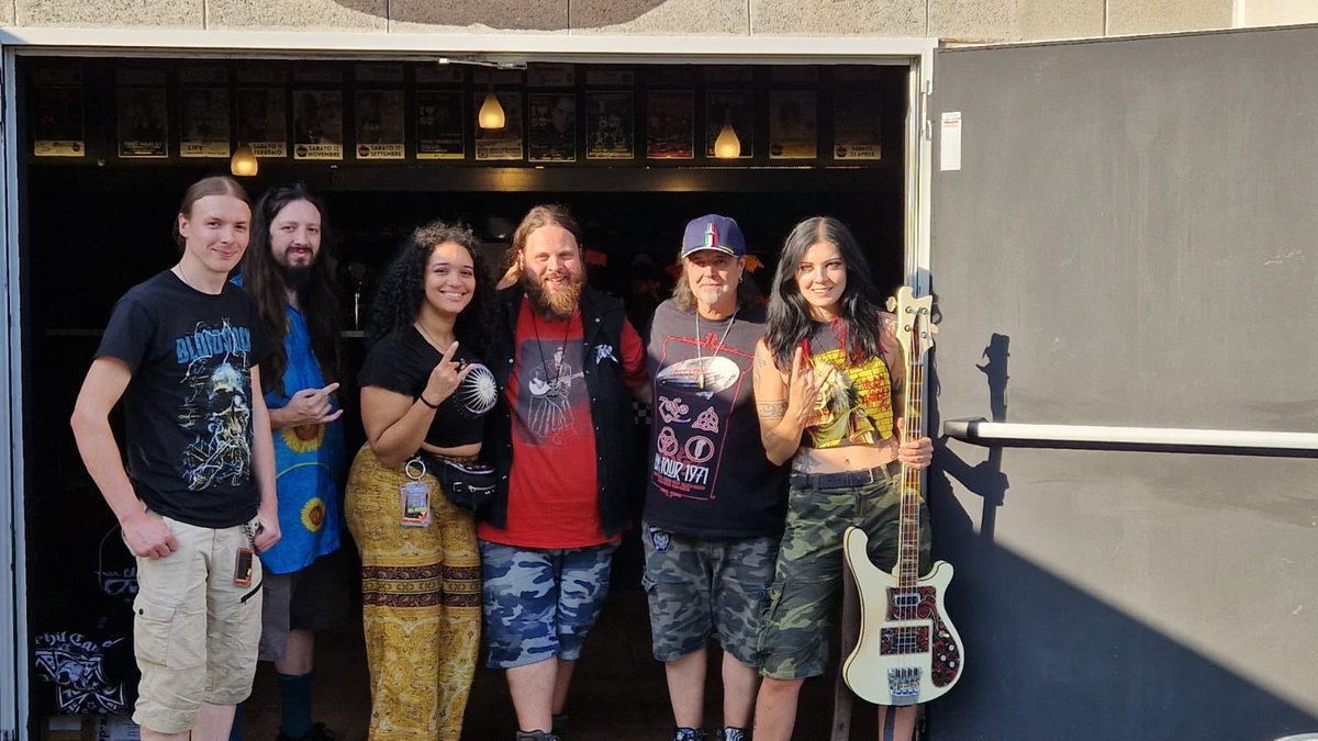 Our opening band ⁦<a href="/furyofficial/">Fury</a>⁩  are kicking ass on this tour. Make sure you check them@out.