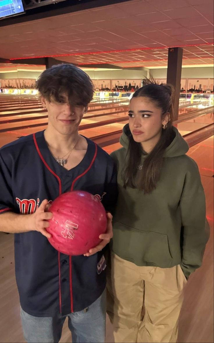 asterismios's tweet photo. 🎀 — HAPPY BIRTHDAY, @Dunbroch_h 

• Aniversário de uma das pessoas mais preciosas que já conheci por aqui, sou e serei eternamente grata por cada momento que passamos e vamos passar juntos, você tem um espaço enorme guardado no meu coração. Eu te amo sempre, Linlin! 🩷 https://t.co/JyjG8OmM70