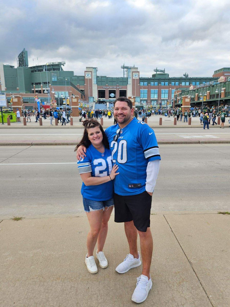 derek_alan20's tweet photo. @Lionsdetroitdon Tonight we take the North! https://t.co/yLzQiorQd8