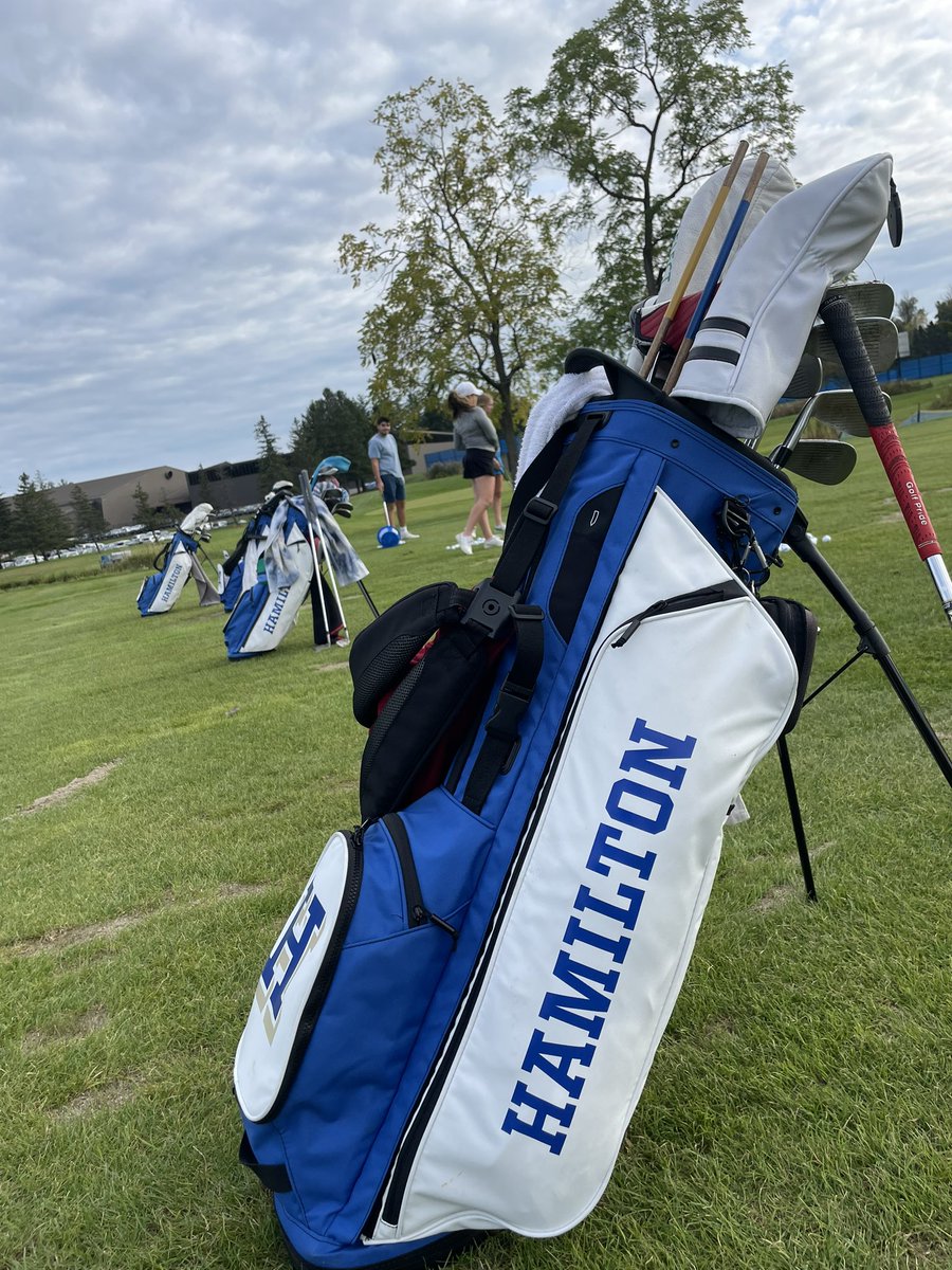 HamCollGolf's tweet photo. How cool is this!? A surprise from first-year Henry Fey at practice… 

custom-made alignment sticks 🙌🏻

#buffandblue #golf #collegegolf https://t.co/Q58cVKWmUc