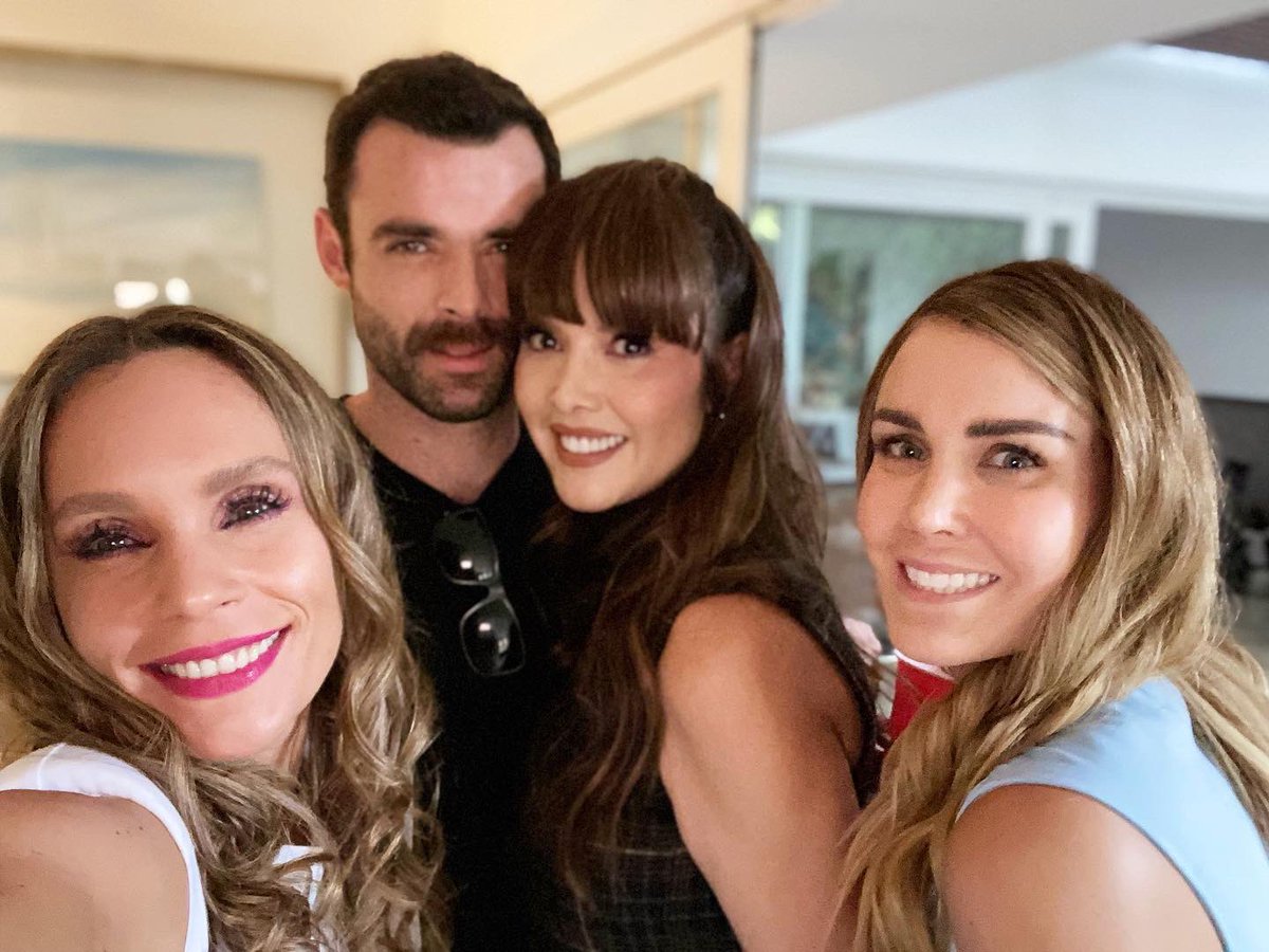 JessyCoch's tweet photo. #tbt❤️ 

Llega ya… 
Noviembre de mi 🥳 y del 👿🫢☠️👺🎃👻

#llegaya #quebuenequipo #elmaleficio #seviene #decumple #quemiedo #purosusto #suspenso #aynanita https://t.co/zyZwpsXK6Y