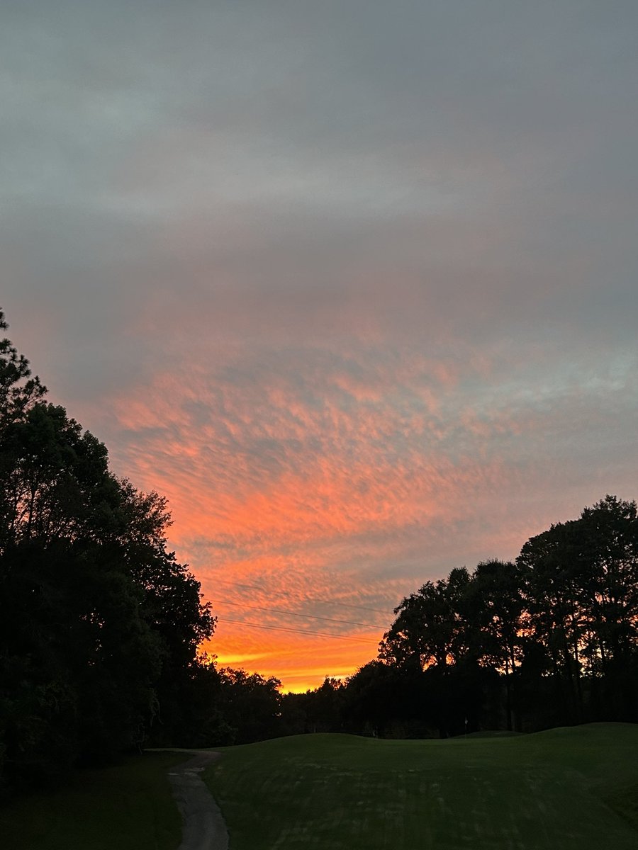 kgmarshall's tweet photo. Beautiful Daphne sunset tonight, @spann https://t.co/Q1LRboRPxE