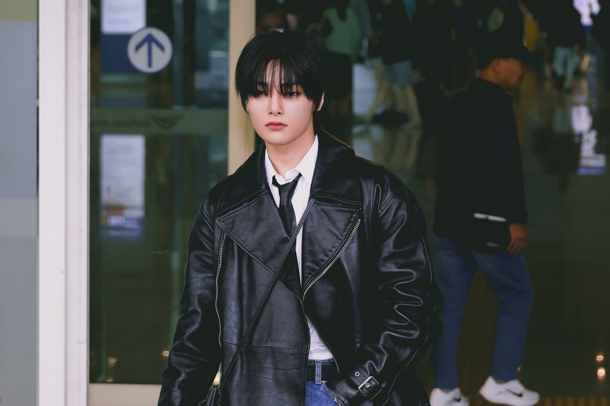 wwcandycane0208's tweet photo. 230929 #아이엔 #I_N #I_NxMcQUEEN
#PFW23 https://t.co/jj0Rn1GiT2