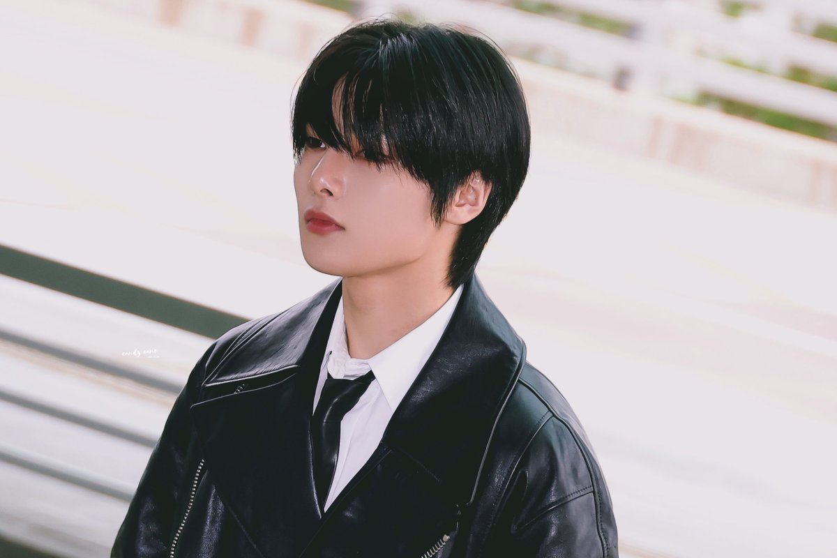 wwcandycane0208's tweet photo. 230929 #아이엔 #I_N #I_NxMcQUEEN
#PFW23 https://t.co/jj0Rn1GiT2