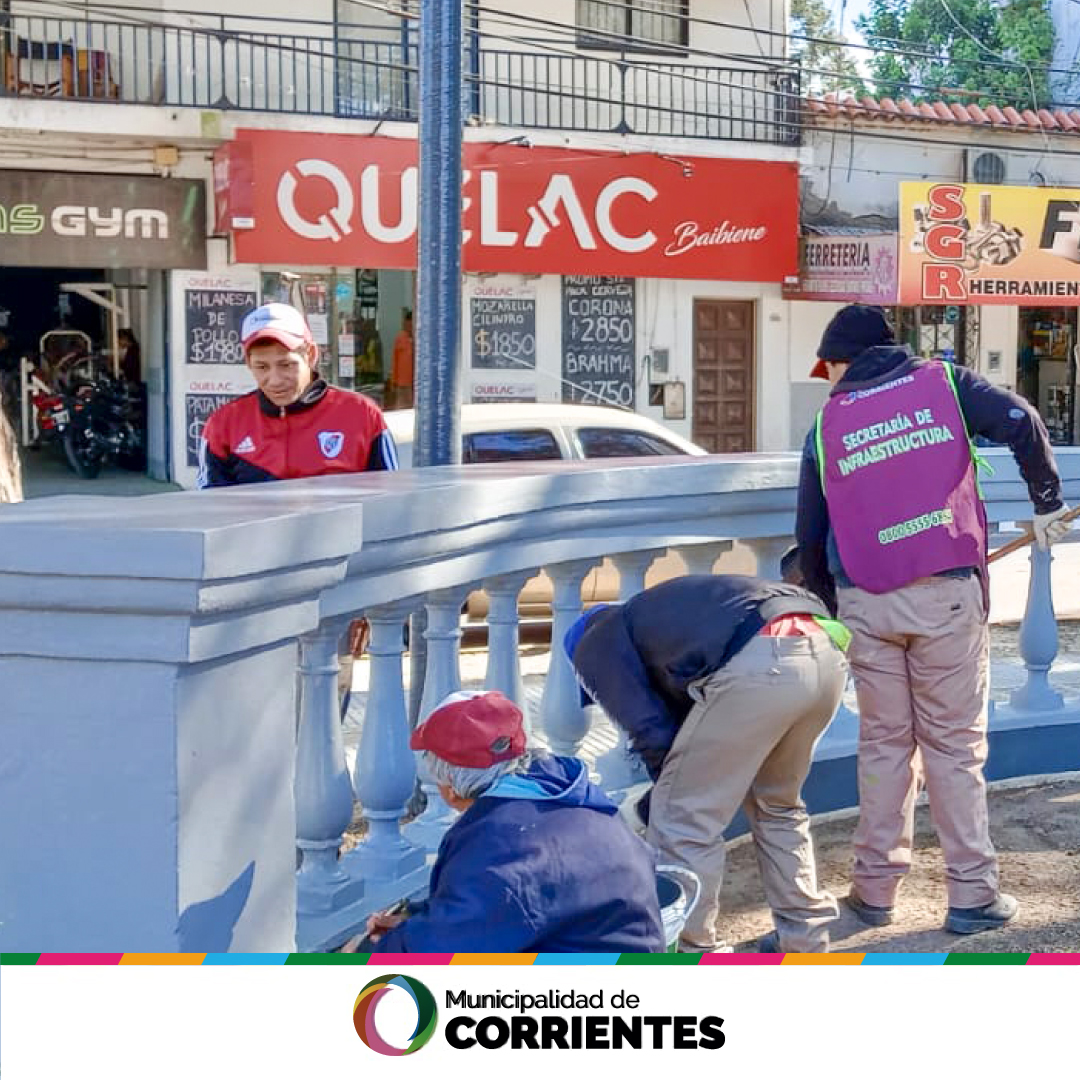 mcabrerakoz's tweet photo. ¡Más obras! 🙌
Seguimos revalorizando los espacios públicos.
🟨 Trabajo de pintura de todo el sector del monumento plaza 🗿 Piragine Niveyro. 
@municorrientes https://t.co/XsVC9WNnSi