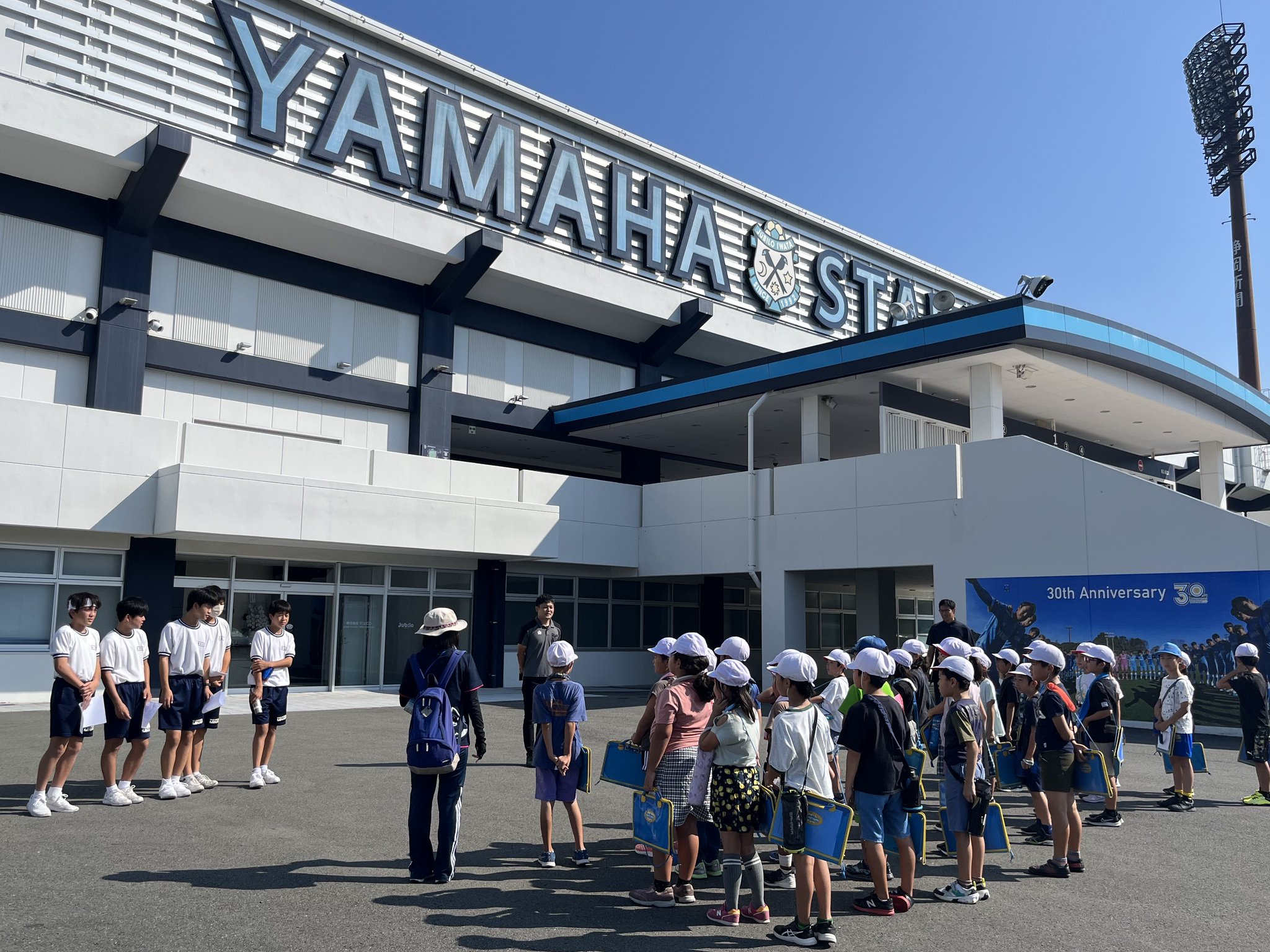 来年必ずJ1復帰しよう！】ジュビロ磐田の新スタジアム案をAIに