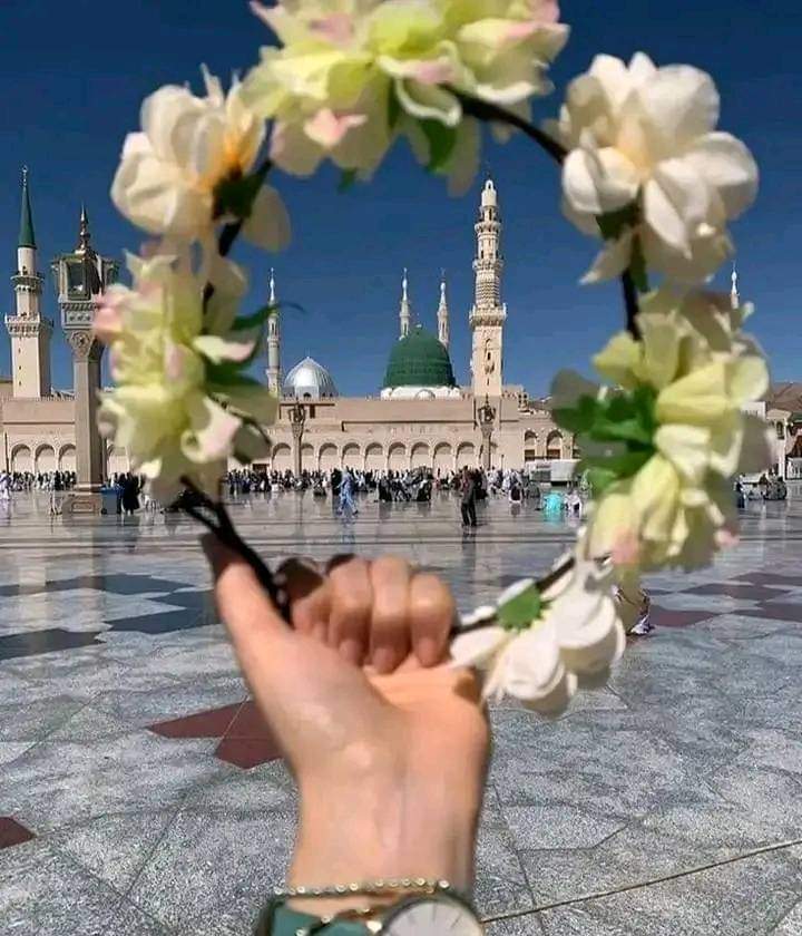 سارے گناہ گارا دی آج عید ہوگئی❤️
رحمت لٹاؤں نبیاں دے سرکار آگئے✨ #عید_میلادالنبیﷺ_مبارک
