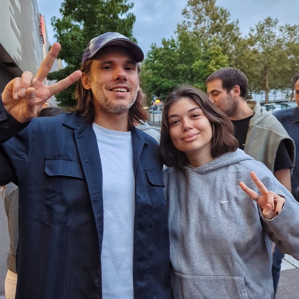 Emma14123's tweet photo. Le concert d'Orel au cinéma c'était ouf, ça fait plaisir d'avoir pu revoir la version zénith 🤧🤍 (salle 3 meilleure ambiance) https://t.co/XzzWc42h2T