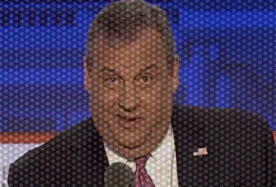 midwestern_ope's tweet image. What my leftover chili sees in the microwave