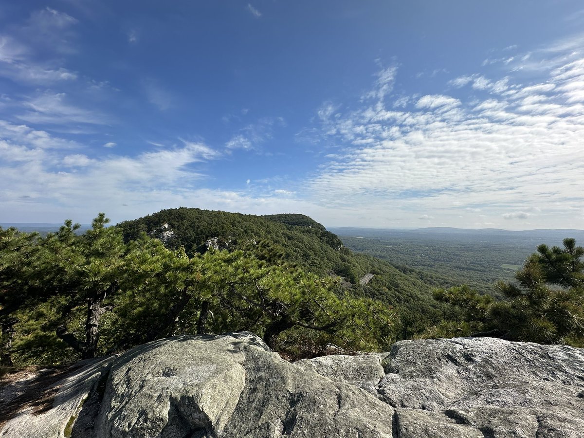 More views from the Millbrook Ridge Trail at Mohonk Preserve this morning. #hiking #ulstercounty