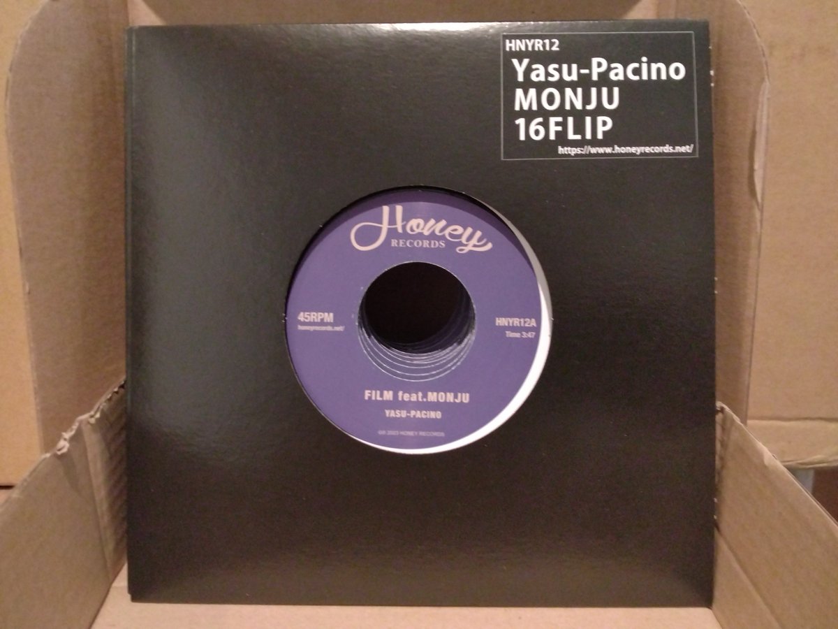 oocnsd's tweet photo. ♪In Stores Today ♪Release on September 29th

Recommend LIMITED VINYL 7inch Product
Yasu-Pacino /16FLIP『FILM feat.MONJU/ El Piano』

https://t.co/AEujOFsQws

#yasupacino
#monju
#issugi
#mrpug
#仙人掌
#16flip
#honeyrecords https://t.co/gCE8un8eir