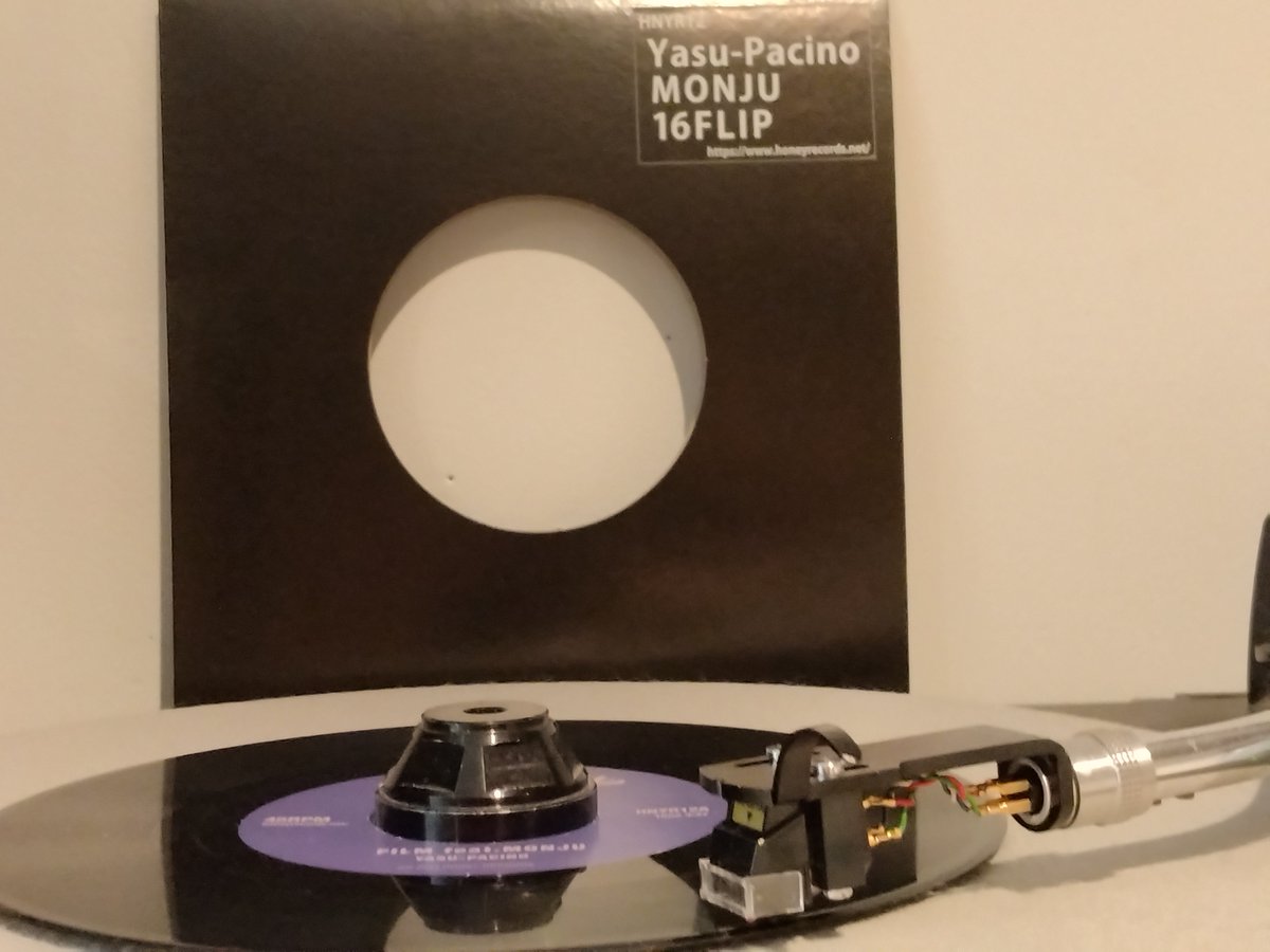 oocnsd's tweet photo. ♪In Stores Today ♪Release on September 29th

Recommend LIMITED VINYL 7inch Product
Yasu-Pacino /16FLIP『FILM feat.MONJU/ El Piano』

https://t.co/AEujOFsQws

#yasupacino
#monju
#issugi
#mrpug
#仙人掌
#16flip
#honeyrecords https://t.co/gCE8un8eir
