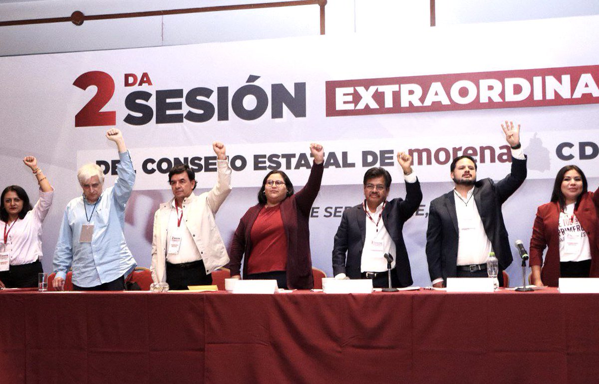CitlaHM's tweet photo. Como integrante del CEN de @PartidoMorenaMx e integrante de la Comisión de Elecciones, tuve el gusto y honor de acompañar el Consejo Estatal de morena en la Ciudad de México.
Por CONSENSO, el Consejo determinó que de los perfiles inscritos a la Coordinación de Defensa de la Transformación los siguientes compañeros y compañeras cuentan son su respaldo: Mariana Boy, @ClaraBrugadaM, @OHarfuch y @HLGatell.
La Comisión Nacional de Elecciones recibirá dichas propuestas y evaluará los perfiles de las otras 28 personas inscritas para participar en la encuesta.