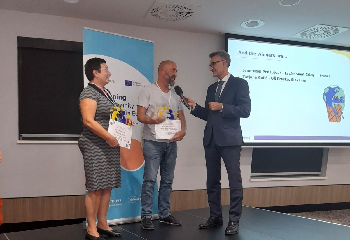 eTwinningFrance's tweet photo. 🆙💯 participants de 27 pays #eTwinning sont rassemblés au séminaire de développement professionnel à Bratislava.
🏆👏 À l'occasion de la remise des #eTwPrizes23 @janobearn et Anne Yvonne Ollivier ont été récompensés pour leurs beaux projets, félicitations à eux ! https://t.co/p0h8g2n9cp
