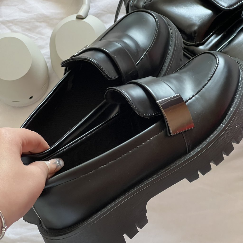 nchdaq's tweet photo. 2 คู่ที่ใส่ละคนถามบ่อยชมบ่อย เชียร์รองเท้าร้าน kindarare กับ fromheadtofoot ยอมเลย สบาย ราคาเป็นมิตร นุ่มมาก ทรงสวย สูงพอดี ควรมีติดตู้จริงๆ🎧🐈‍⬛ https://t.co/tjnoQDwgoO