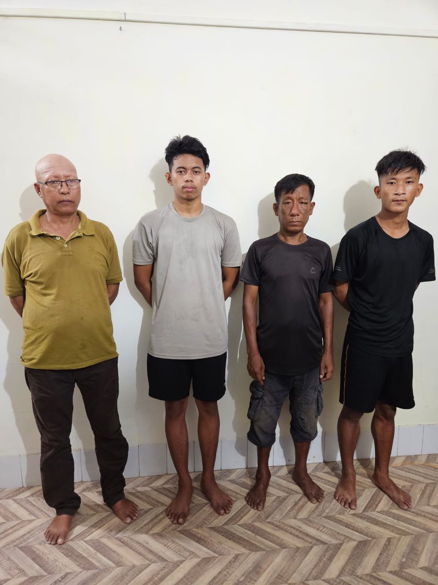 JamesHaokip44's tweet photo. 4 persons from the Meitei Community involving in the attacked of one Siam Paite a Kuki_Zo Banker in Hailakandi Assam were apprehended.
Such Inhuman and Cowardice act outside Manipur is only Showing How Shameless the Meitei Community are. Salute to Assam Police. @DGPAssamPolice https://t.co/tZn75FyRGv