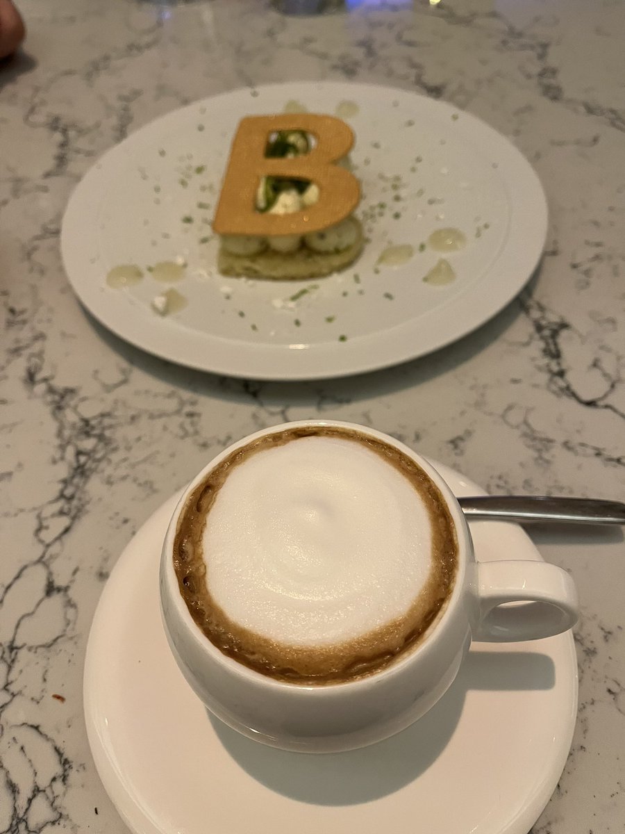 DiningLV's tweet photo. Veal Parmigiana, Skate &amp; a perfect dessert @Brezza @ResortsWorldLV 
Delicious food, beautiful atmosphere and impeccable service! If you haven’t tried it yet, you should!
#Italianfood #strip #delicious https://t.co/fyls3rOy7C