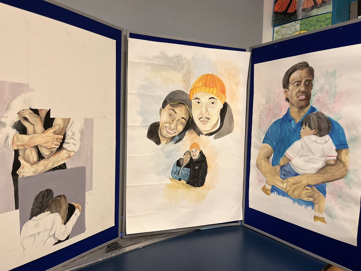 A wonderful art display set up for our Secondary Transfer Evening yesterday. The Art Department and whole school looked stunning. 100 A*- C success at Fine Art and 80% A*- B. @SMHSch @HeadSMHSch1