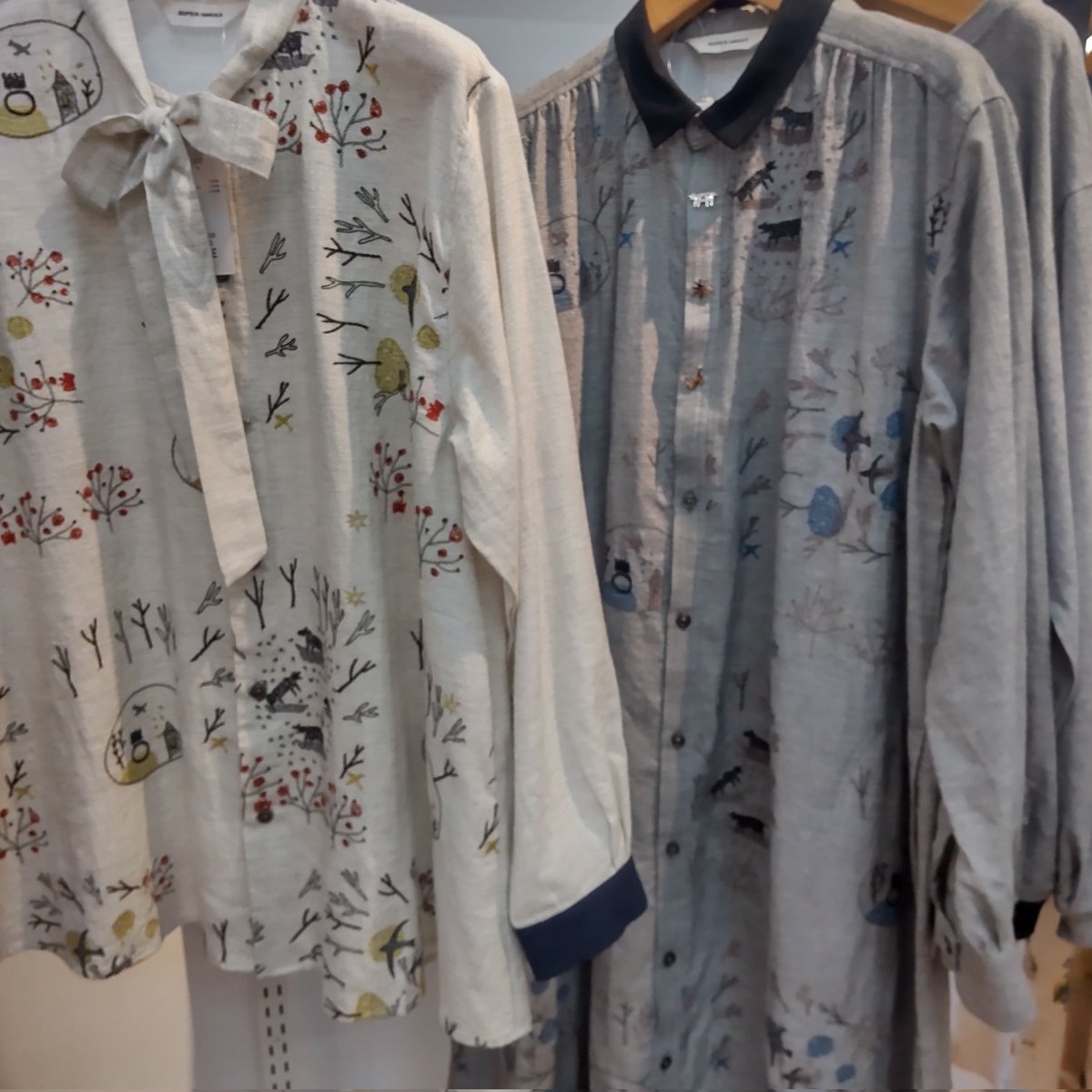 kumiobata's tweet photo. 本日個展8日目。11:00-18:00在廊しています。SUPER HAKKAさんとコラボしたアイテム、興味を持ってくれるお客様も多々。東京近郊では、新宿京王百貨店で販売中。ホームページで詳細を見られるのでご覧ください。https://t.co/0keV5UoQhf
#SUPERHAKKA #銅版画 #京王百貨店新宿 #個展 #国立 https://t.co/YI6cxI4MnT
