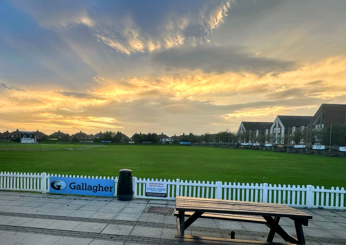 maborouk's tweet image. A wonderful autumnal sky… Winter is coming 😔
#acklam #boro