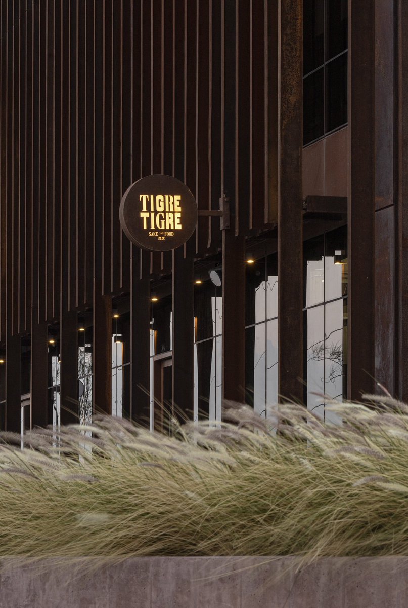 diegoyv95's tweet photo. El mas reciente: TigreTigre es un proyecto Restaurante de Comida Japonesa, ubicado en la Torre avancer. Este proyecto integral entre arquitectura, cocina, musica y comida. Busca ser un referente de comida con un toque informal. https://t.co/idOAYUsek7