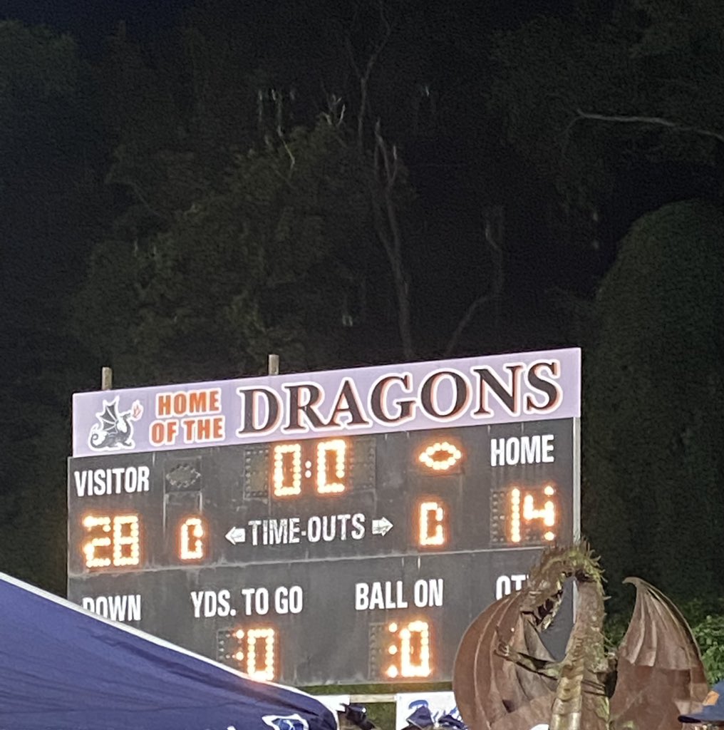 Mavhub's tweet photo. Twitter don’t win football games @dragonbarstool https://t.co/WSHSaSnzuz