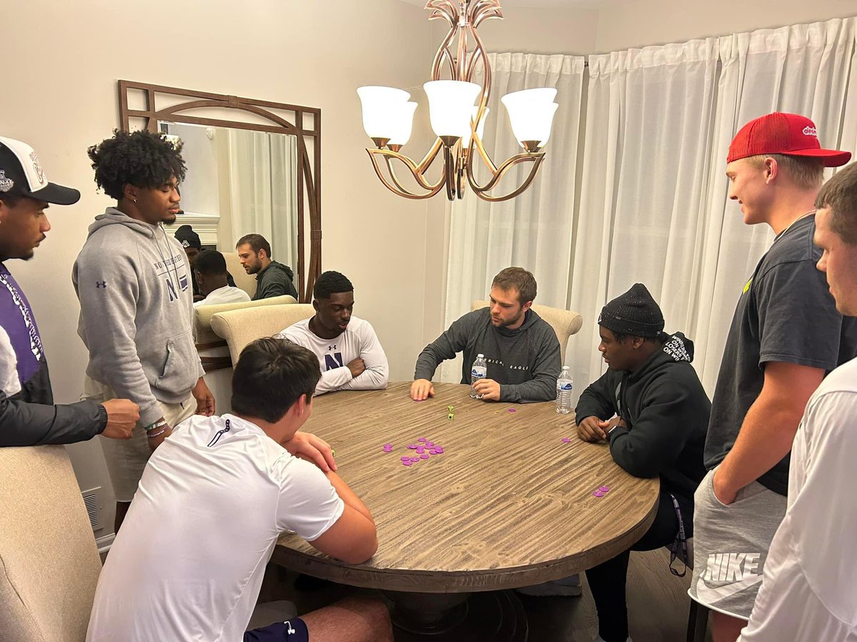CoachC_Foster's tweet photo. #LeftRightCenter #Outlaws #Fellowship https://t.co/OBpHnD9CoP