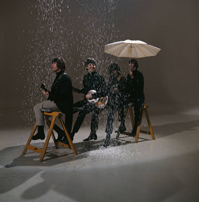 crockpics's tweet photo. The Beatles sitting on a trestle under a simulated snow shower during the making of a promotional film for their single 'Help!', 1965. Photo by Robert Whitaker. https://t.co/i4apRoq7Y1