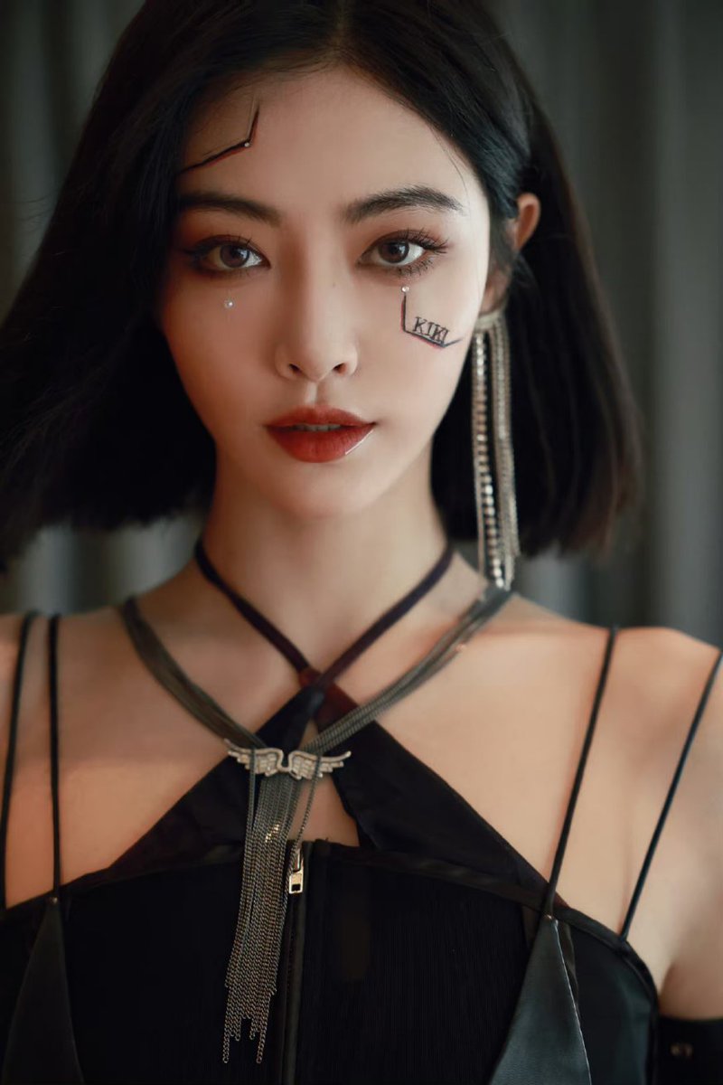 ✧*. 추석맞이 퀸이네 트친소 개장 .*✧ 

오랜만에 트친소 열어봐요 'ᴗ'
저는 모든중남중녀들을 아끼고.. 그리고중드를보는사람인데요
요즘수능이슈로살짝?정체되어있지만
트친모딥합니다。。연말되면 기깔나게 필버할게요
맘찍해두심 찾아갑니다 ♡

#중드_트친소 #중연_트친소