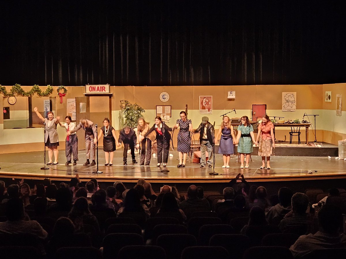 vjasully's tweet photo. Congrats to the company of the #FreshmanShow ! So much great talent! So proud of all of the students-writers, directors, actors, and technicians! Another chance to see it on Friday! Get your tickets here: https://t.co/FJQb6kDEOh https://t.co/aeJlDC7CnW
