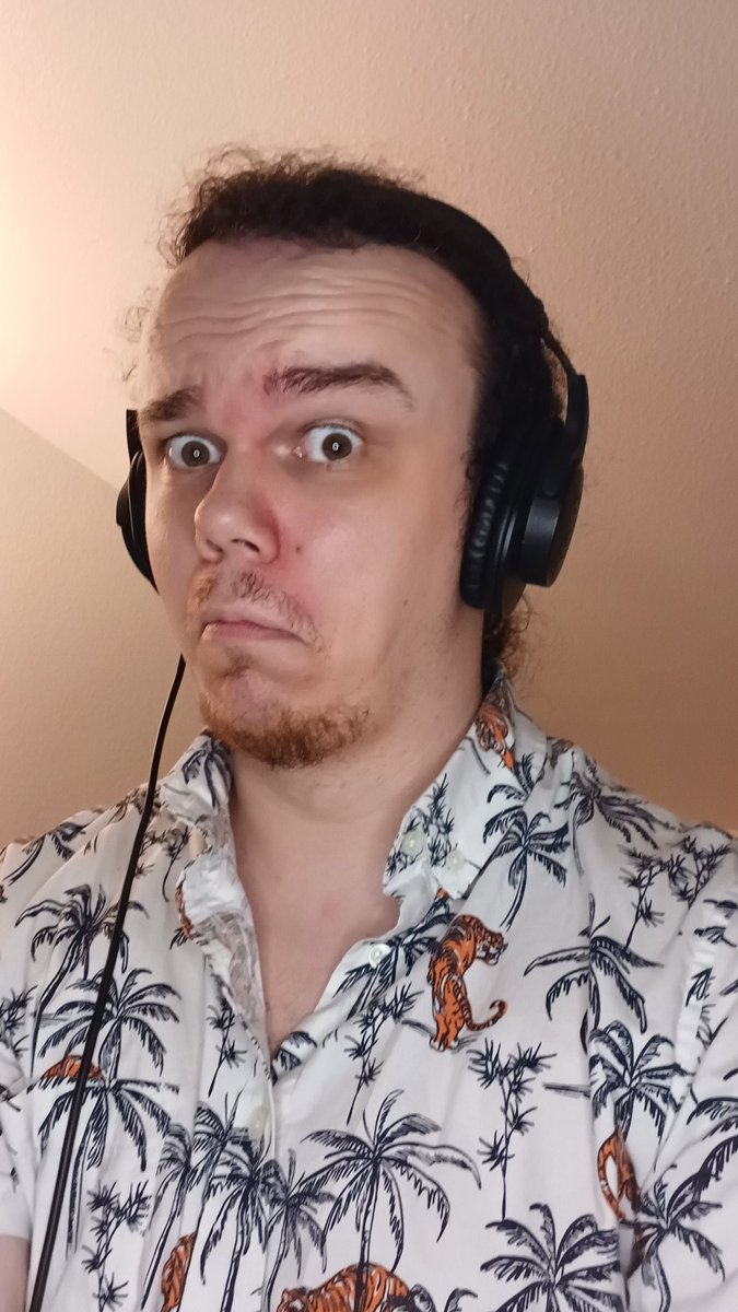 Fun fact: I do still stream! I just keep forgetting to post here don't hate me OK

Trying to decide between #Cyberpunk2077 and #StarField    , come help me decide! twitch.tv/readysetjoe (also I found my light, thought I lost it in the move lol)