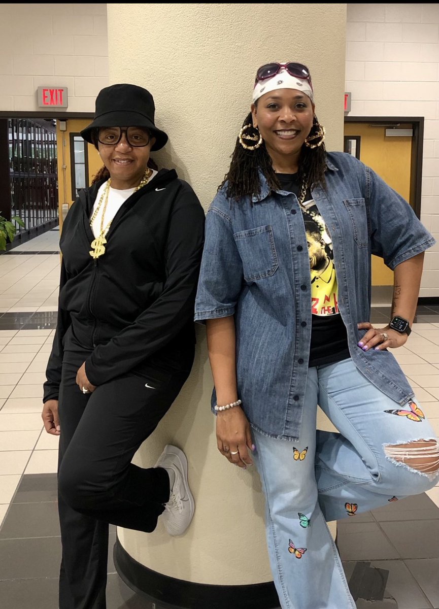 ArcherHSTigers's tweet photo. Throwback Spirit Day!! The 90’s, 80’s and more!!
#Hoco2023 #Tigerpride #THROWBACKDAYS https://t.co/GN67sgFBAV