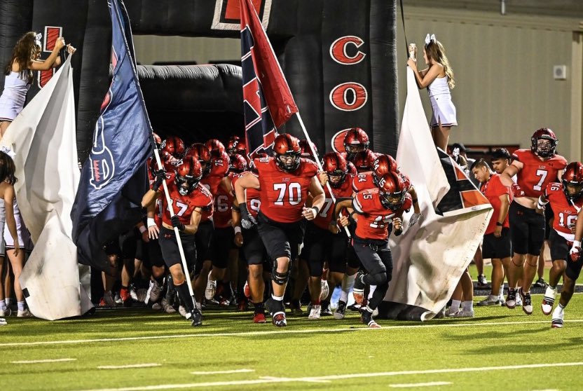 HendrixHolton's tweet photo. District time!! Lowrey field @7 tomorrow LETS GOOOOO!!!! @FootballLCP @806hsscmedia @806pics @pixel5_ https://t.co/kb3spKAlPy