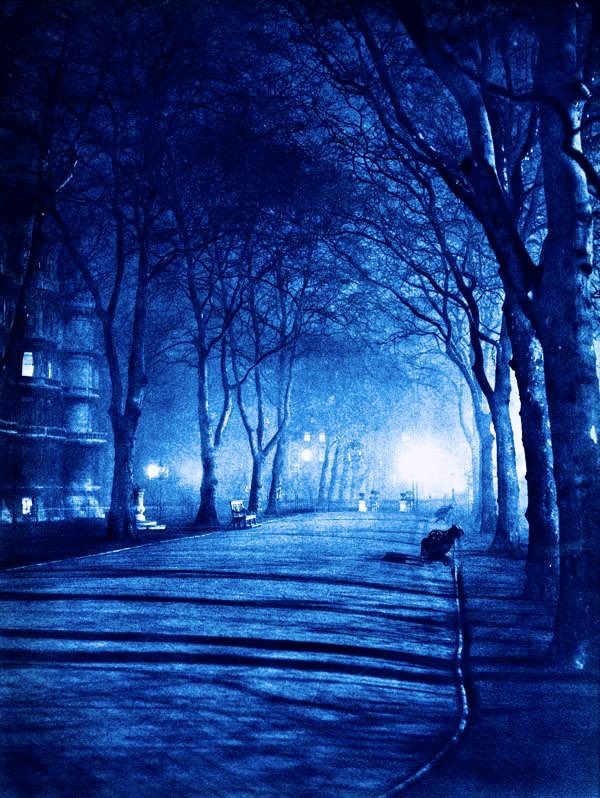 obyebalsya's tweet image. Купил книгу с ночными фотографиями