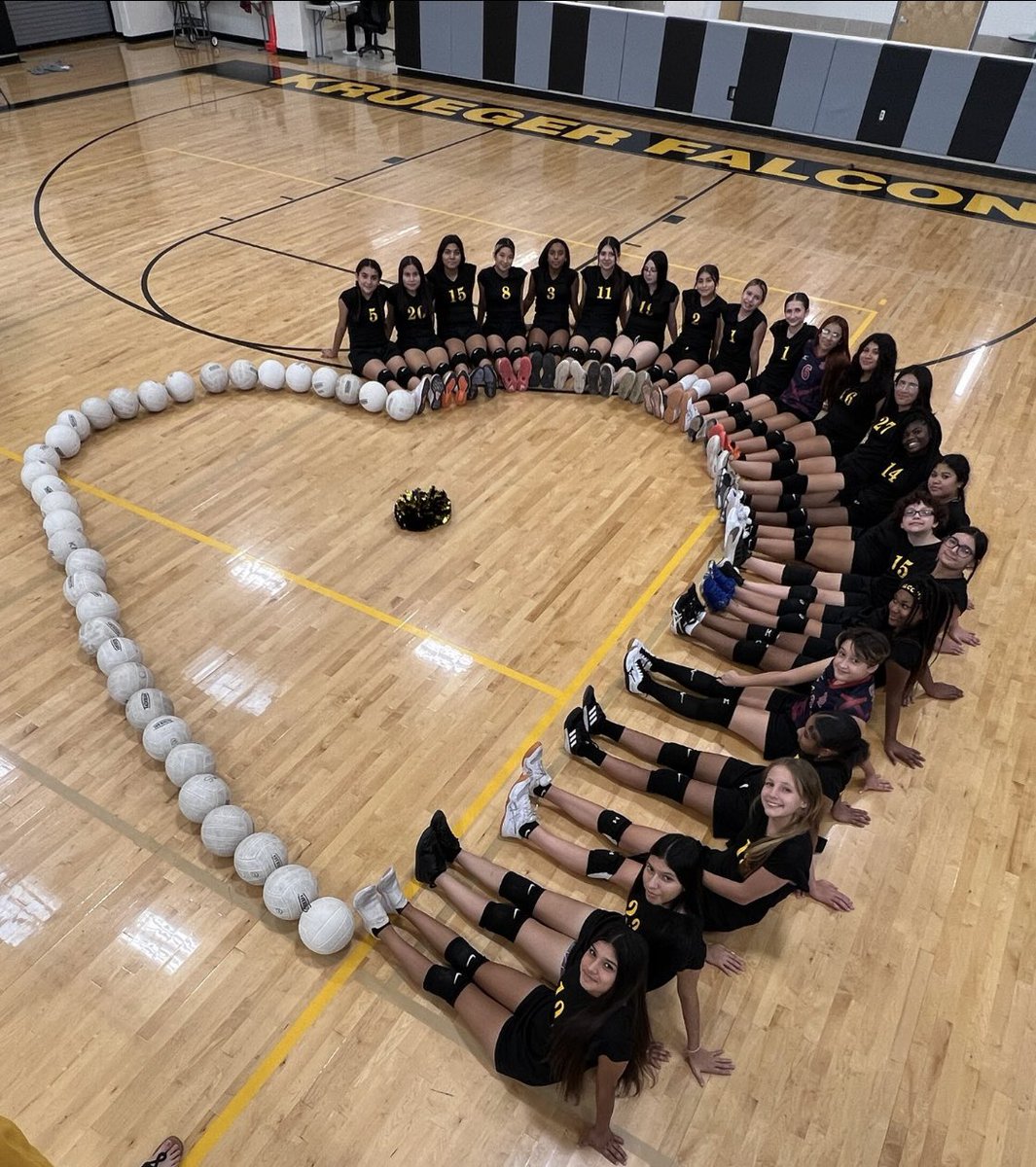 Falcon family 🏐❤️