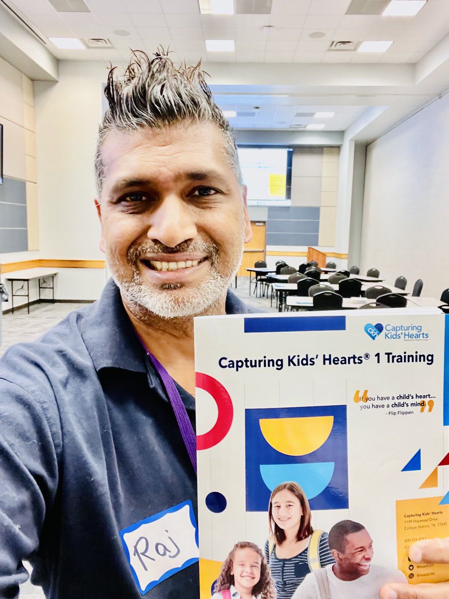 rnglobalgroup's tweet photo. This week MRHS faculty were honored to attend the nationally acclaimed Capturing Kids’ Hearts Training.  We had a world class mentor in Ms.Bray who inspired us to continue to foster positive and phenomenal classroom experiences for our students whom we love to serve❤️ https://t.co/idb1V2G72e