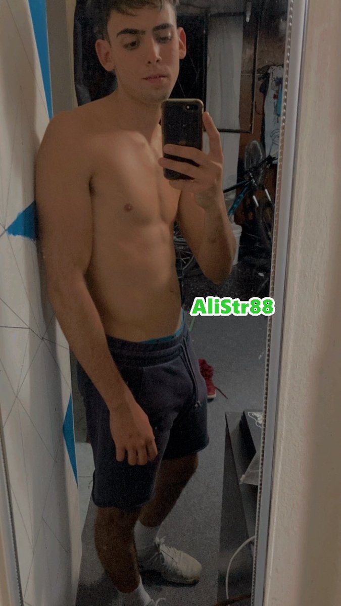 AliStr88's tweet photo. Rico hetero engañado muy caliente ❤️
Pregunta por todos los heteros que estan disponibles y se abren peticiones también ❤️ DM ❤️ https://t.co/jpvQBoU3Dr