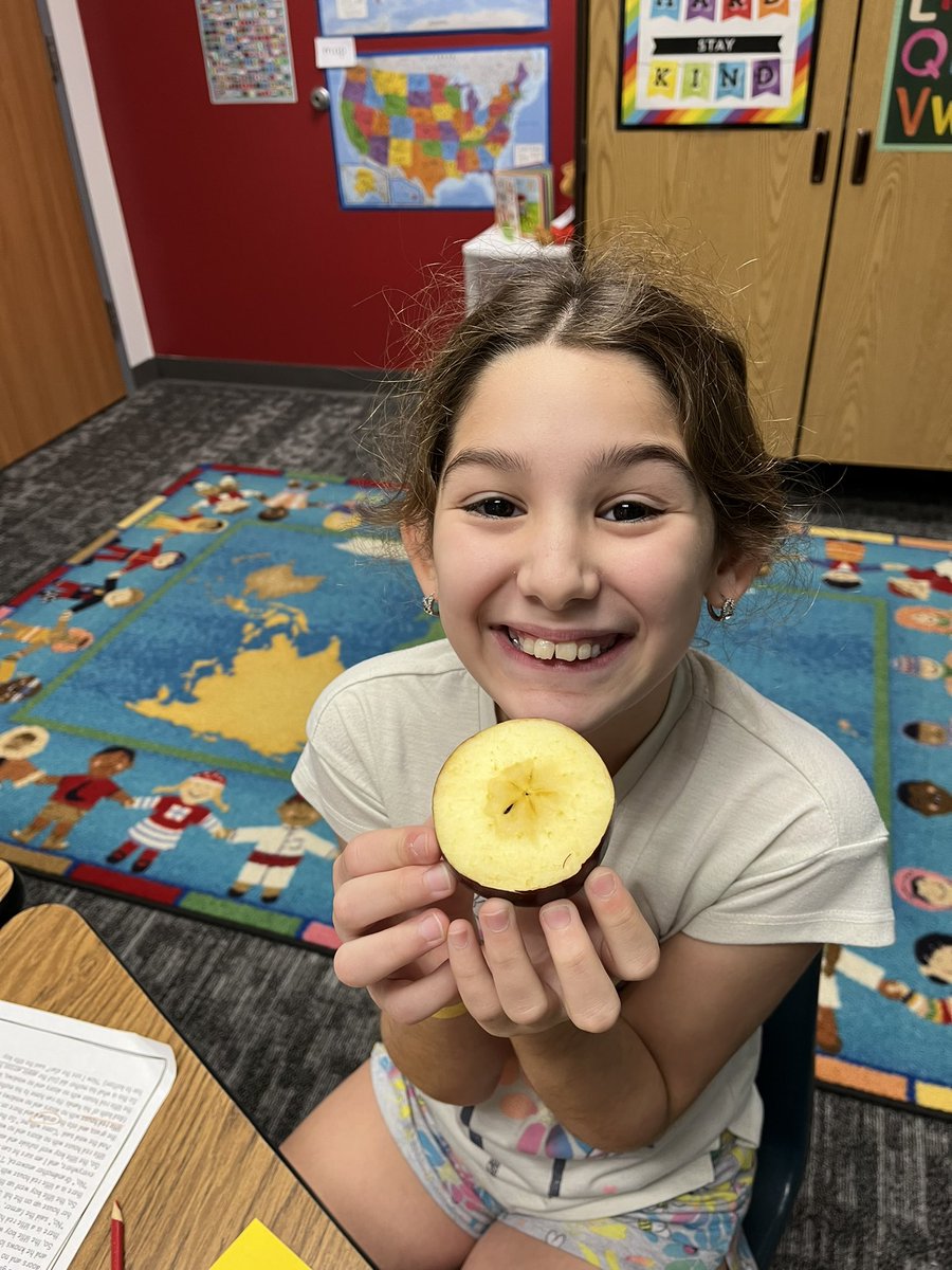 They are the apple of my eye!🍎🍏 A little taste test to say hello to fall🍂 <a href="/Jack_D_Johnson/">Jack D. Johnson</a>