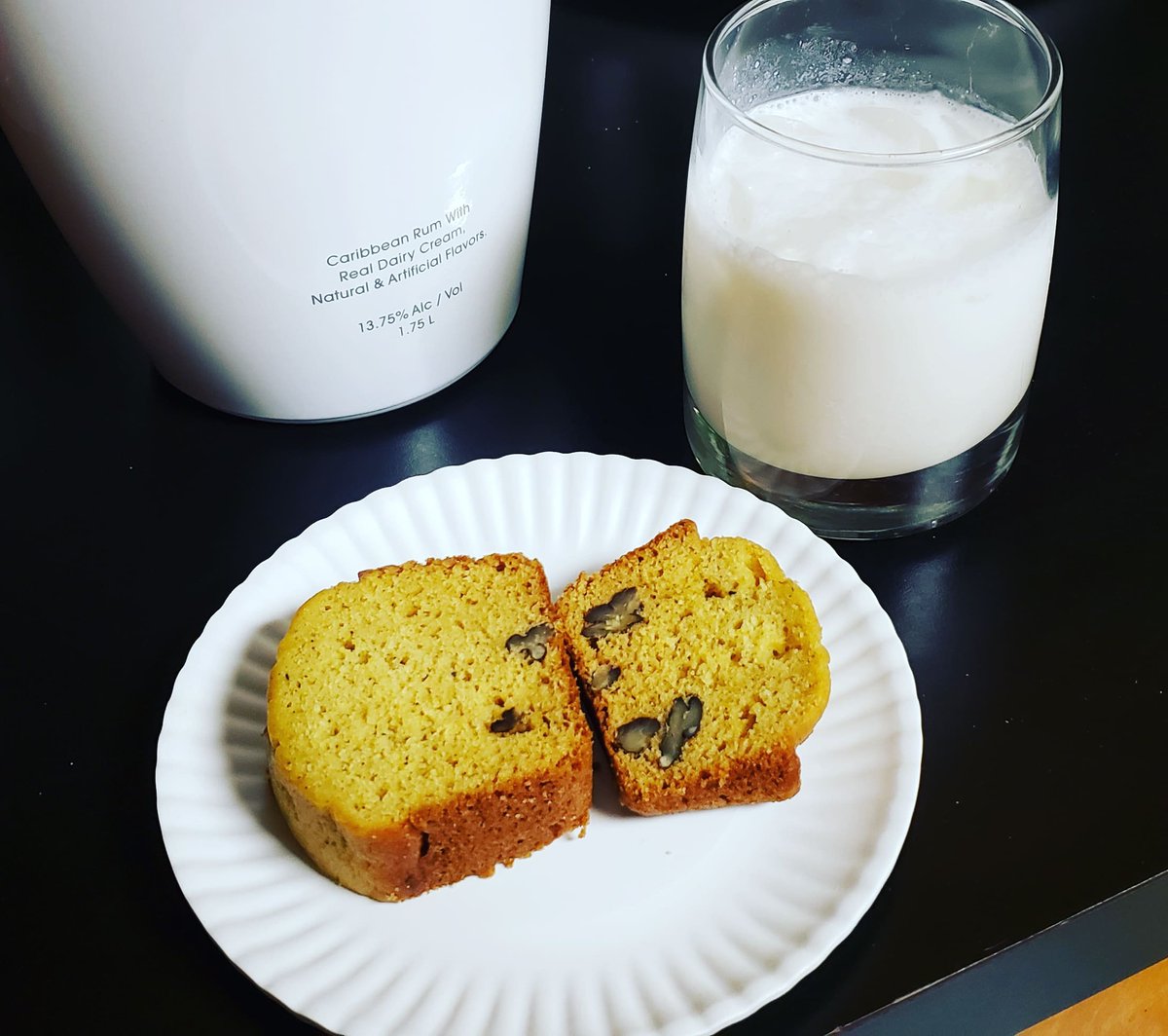 rubrics4life's tweet photo. Nothing beats finding the last bit of tasty mango bread when you're craving dessert. Thanks for the visit and the treat, @angieinflorida1. I paired it with RumChata and coconut milk. So good. #PerfectDessert https://t.co/lCZHPSMKJC
