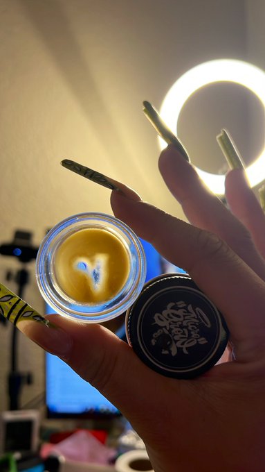 accidentally scooped a 🫶 in this blue dot OG jar 🤭 https://t.co/K8s6jFOrfi