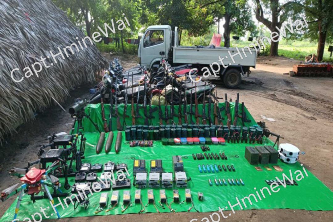 Freelancejou333's tweet photo. On 27-9-2023, a terrorist PDF camp near Magyeekhwa village, Chaung-U tsp, Sagaing region was cleared and a lot of weapons and ammunition and other materials were seized by the Govt. forces, reported.
#WhatsHappeninglnMyanmar #Myanmar #PDFterrorists
https://t.co/BItWJsbBNA https://t.co/6oPmGt9CAs