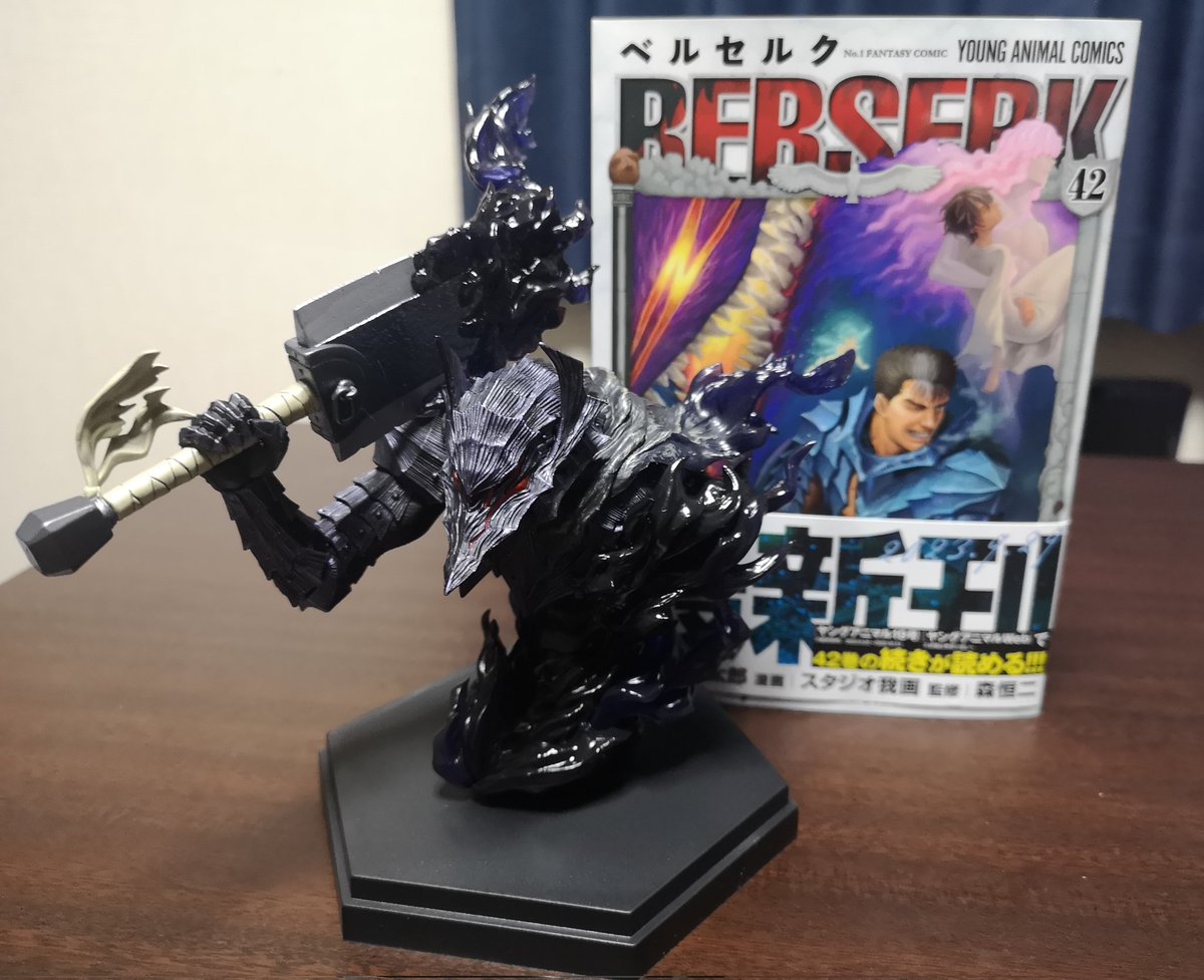 913kousatu's tweet photo. ベルセルク最新巻届きました。まずは続きを読まさせて頂けるという事に感謝しかありません。三浦先生の、あのハイクオリティで濃厚な絵と世界観を、再現、維持し続けるのは非常に大変だと思いますが、これからも楽しみにしています。 https://t.co/fUIE7gaUyR