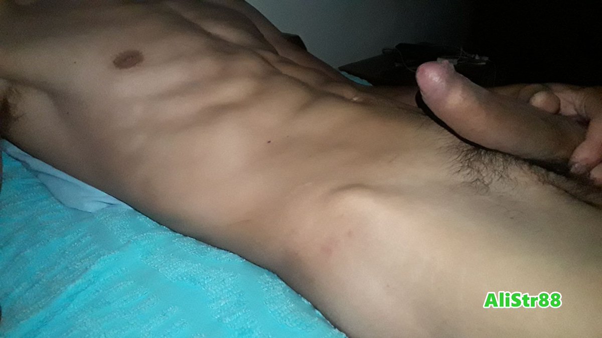 AliStr88's tweet photo. Bien dicen que flaco y desnalgado 🍆 asegurado❤️
Pregunta por todos los demás heteros disponibles, hay de todo ❤️😏 DM https://t.co/XpPynbTwsa