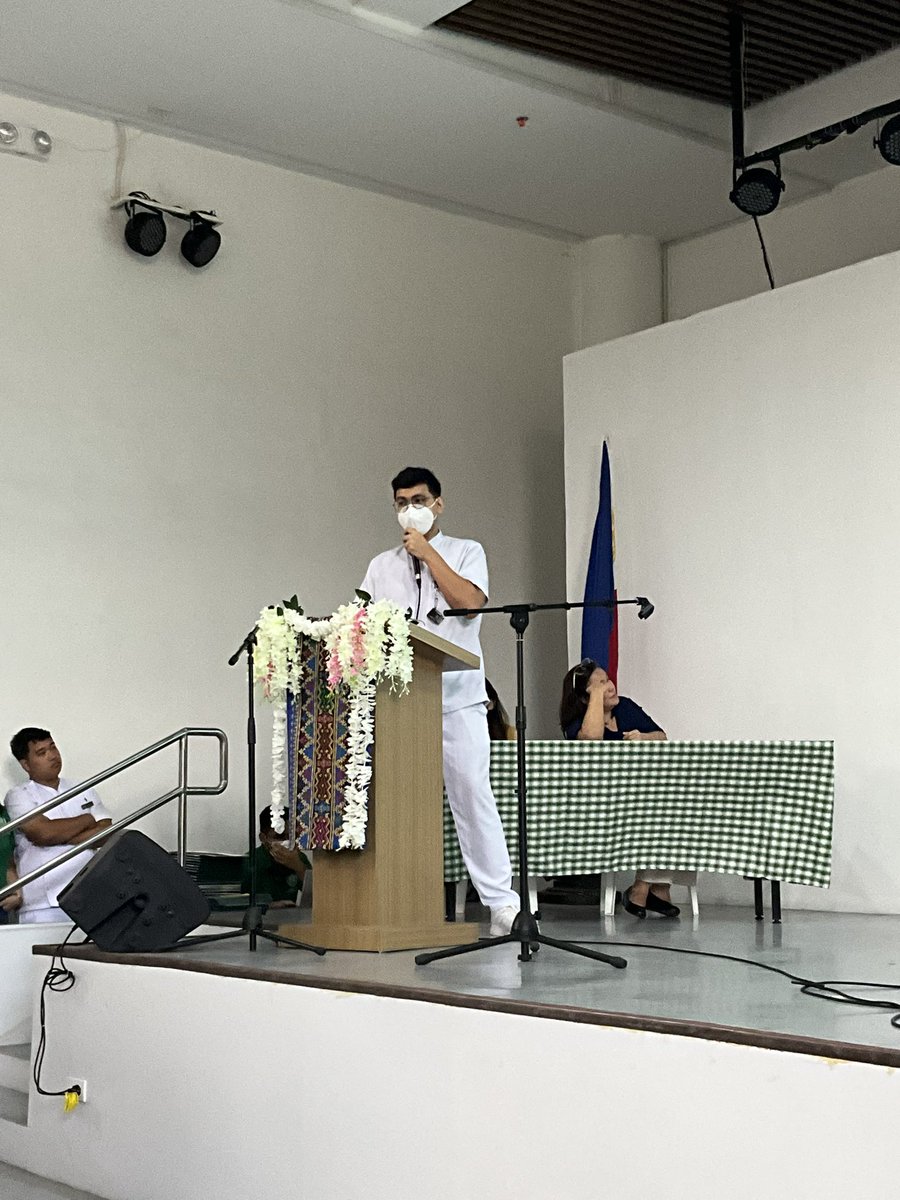 WvsuMsc's tweet photo. Response from the Dean’s Council is now followed by the report of our very own Clinical Clerks of Batch Madiwa, presented by their President, Marc Sausa.

#GINHAWA #KASANAGAN2023 #WVSUMedicineWeek https://t.co/dzK6Dyt4fy