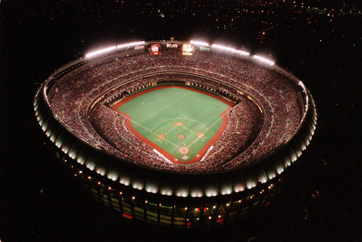 OldStadiumArena's tweet photo. Veterans Stadium was located in Philadelphia, Pennsylvania. It was home to MLB's Philadelphia Phillies from 1971–2003, the NFL's Philadelphia Eagles from 1971–2002 and the NCAA's Temple Owls from 1978–2002. It was demolished in 2004. https://t.co/4EQv8J7unH
