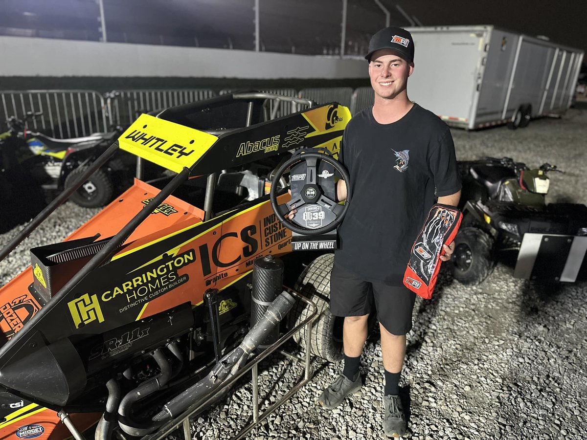 Up on the Wheel! 🛞 @DWhitley57's first run on The Dirt Track at @IMS was a successful one. He charges from 21st to 13th tonight to earn the @MPI_INNOVATIONS Up on the Wheel Award. He received a trophy as well as a pair of MPI racing gloves and a $250 MPI gift card. #BC39