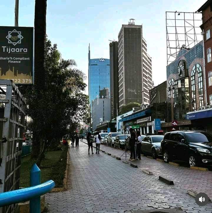 roba_eli's tweet image. Under @NMS_Kenya Nairobi used to look clean and organize until @SakajaJohnson took over and old dirty and ugly Nairobi streets came back....nani aliroga wakenya #MainaAndKingangi