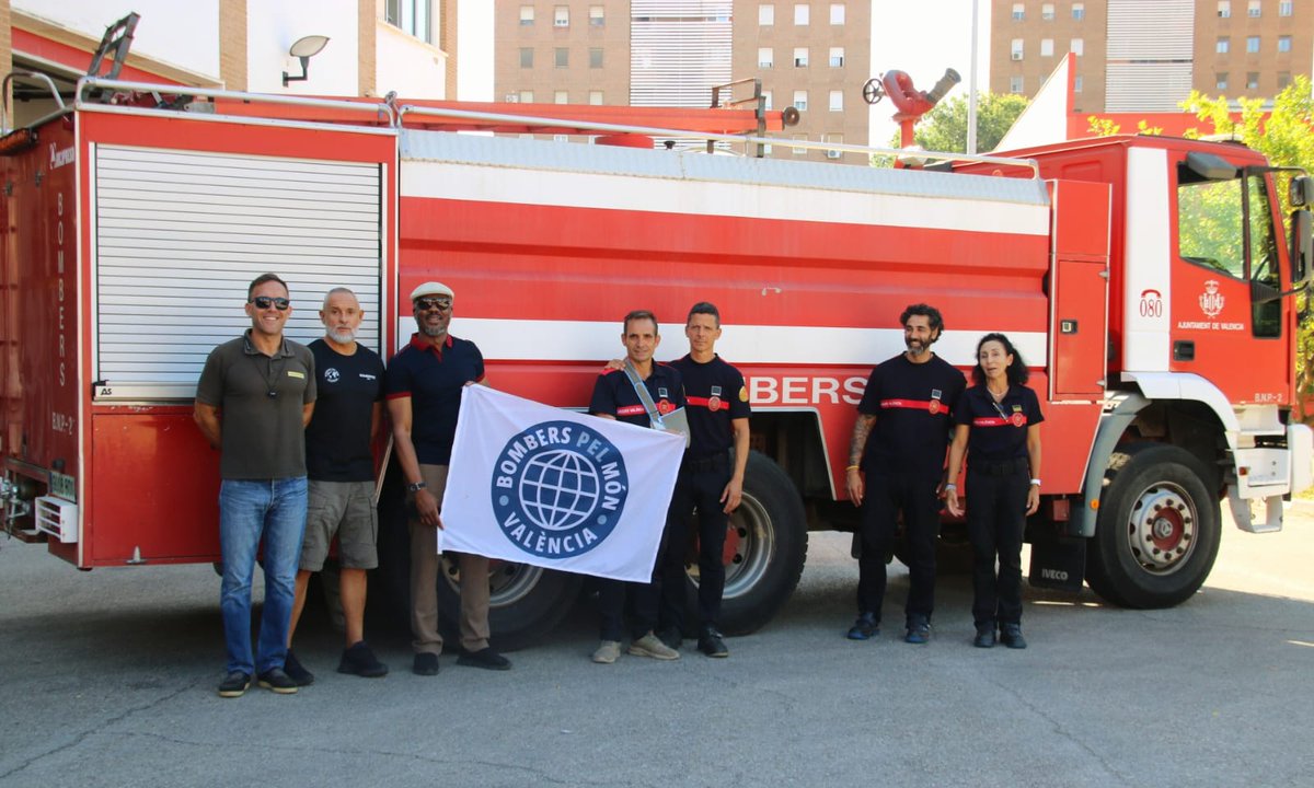 🚒Bomba Nodriza Pesada  BNP2 tiene nuevo hogar partirá a Nigeria 🇳🇬 al Estado de Kano será recepcionada por  el Gobernador de la Ciudad desembarcara en el norte del país y hará un viaje de 1200Km por carretera hasta el sur, su destino
<a href="/bomberspelmon/">BOMBERS PEL MÓN</a> 
<a href="/AjuntamentVLC/">Ajuntament València</a> 
<a href="/bomberosvlc/">Bombers Ajuntament València</a>