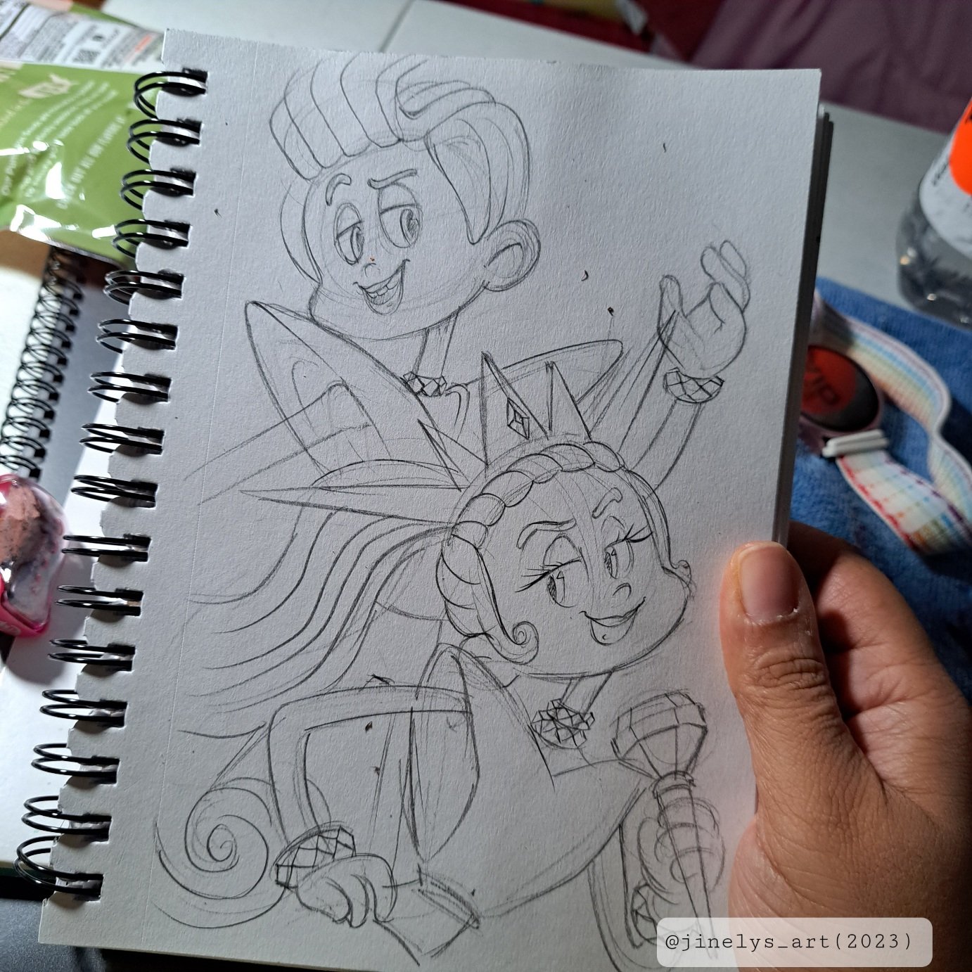 🎨🌈Jinelys💖🖌 on X: Sketching after a 7hr shift. First time drawing  Velvet and Veneer. Goodnight🩷💙 #DreamworksTrolls #TrollsBandTogether  #fanart #sketch #pencil #2dart #dreamworksanimation   / X